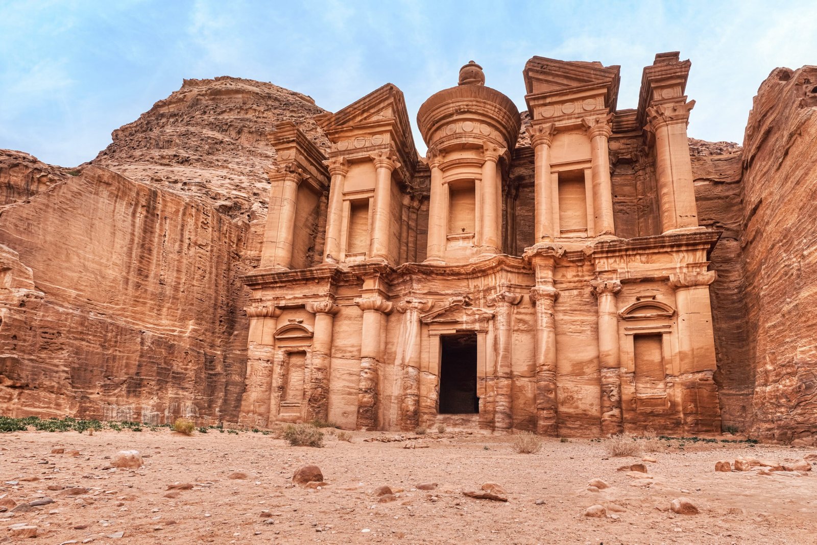 Petra jordan the Top middle easter wedding destination with an authentic levant arabic theme